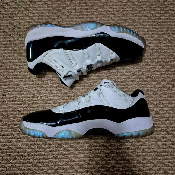 Jordan 11 Low Emerald Green Sz 13 - Picture 2 of 8